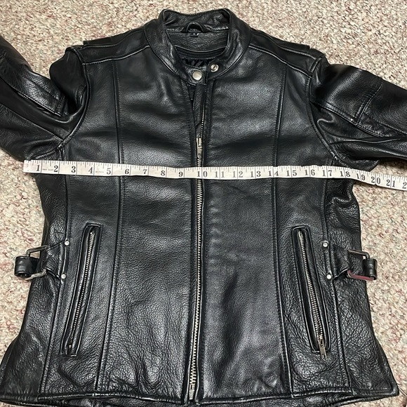 Vintage leather motorcycle jacket - Picture 7 of 14